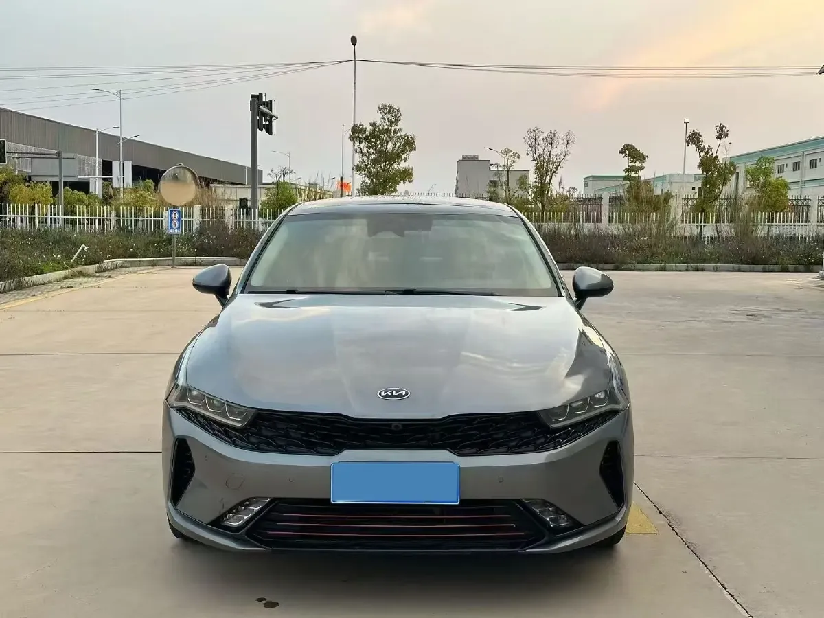 2021 Toyota Camry 2.0L 178HP L4 CVT,autocango,china used car exporter,china ev exporter,chinese used car exporter,chinese used ev exporter