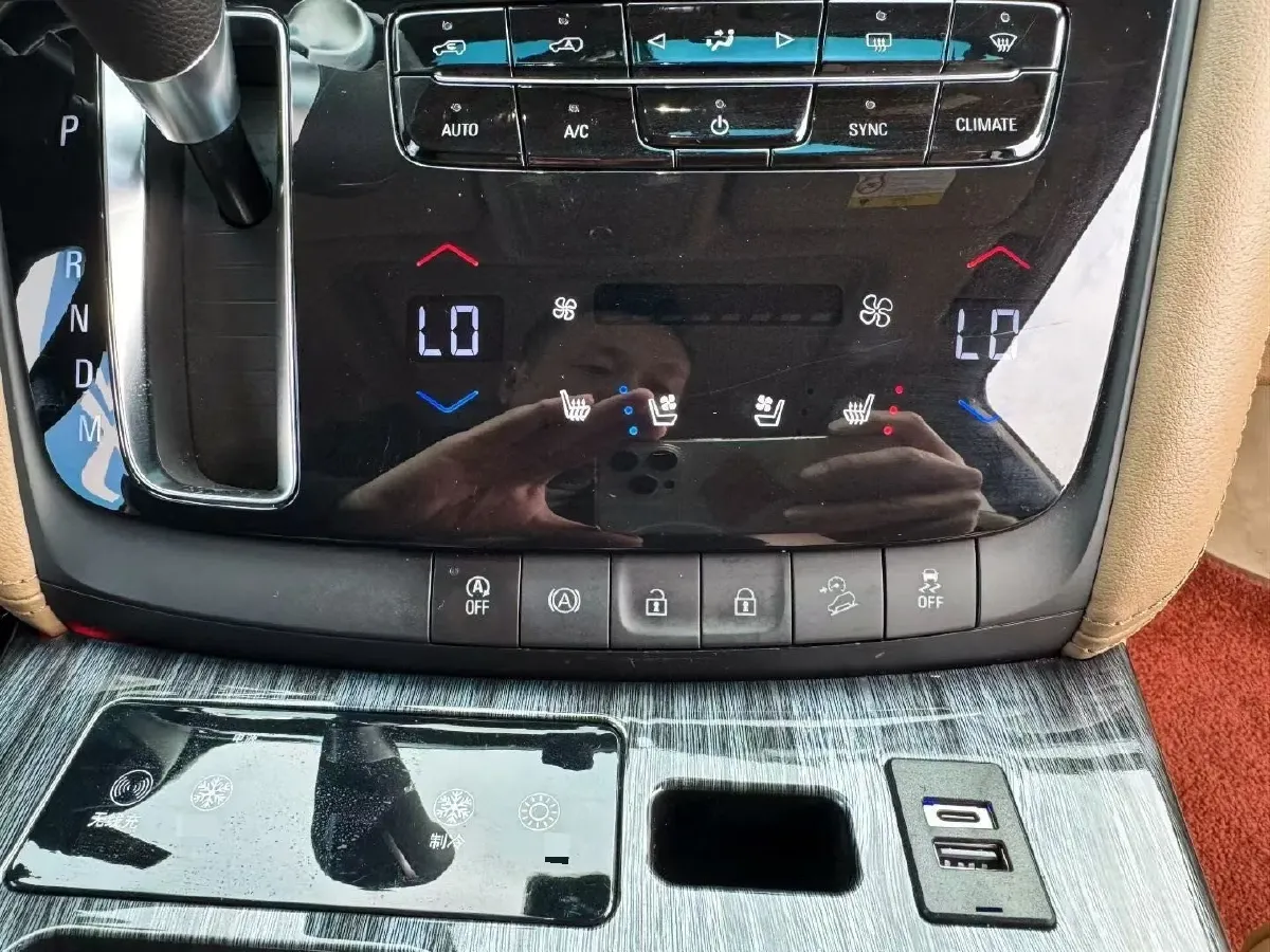 2018 Buick GL8 2.0T 260HP L4 6AT,autocango,china used car exporter,china ev exporter,chinese used car exporter,chinese used ev exporter