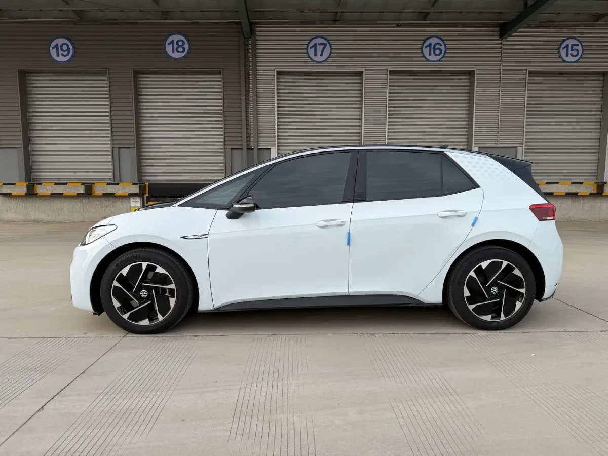 2023 Volkswagen ID.3 BEV 52.8KWH,autocango,china used car exporter,china ev exporter,chinese used car exporter,chinese used ev exporter