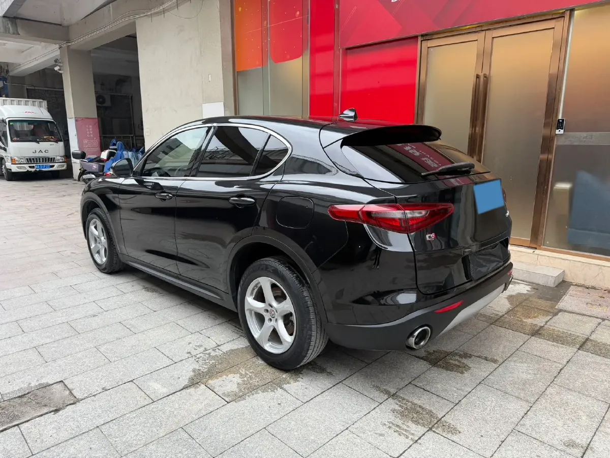 2017 Jaguar XE 2.0T 240HP L4 8AT,autocango,china used car exporter,china ev exporter,chinese used car exporter,chinese used ev exporter