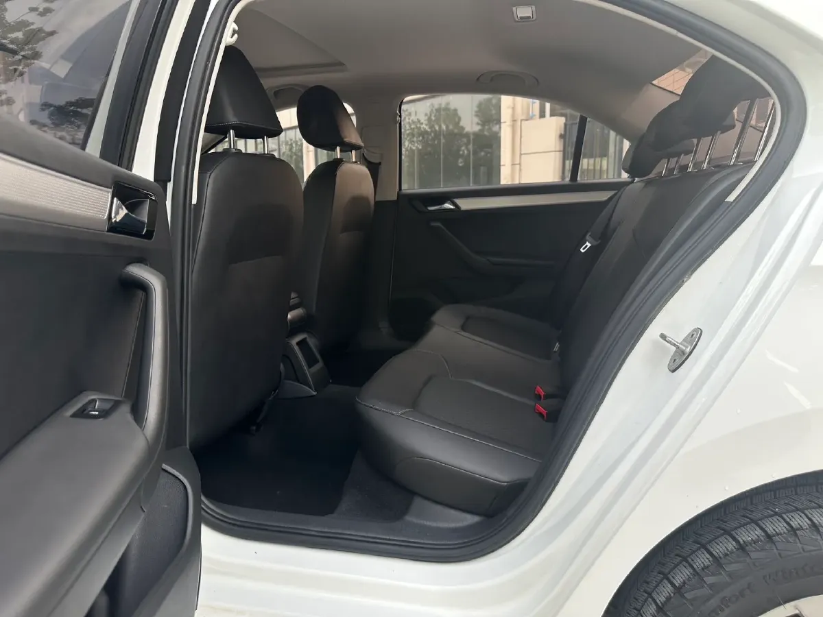 2019 Jetta VA3 1.5L 112HP L4 6AT,autocango,china used car exporter,china ev exporter,chinese used car exporter,chinese used ev exporter