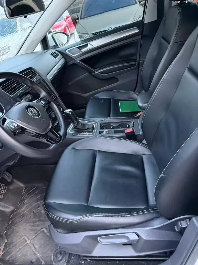 2019 Ford Focus 1.5T 184HP L3 8AT,autocango,china used car exporter,china ev exporter,chinese used car exporter,chinese used ev exporter