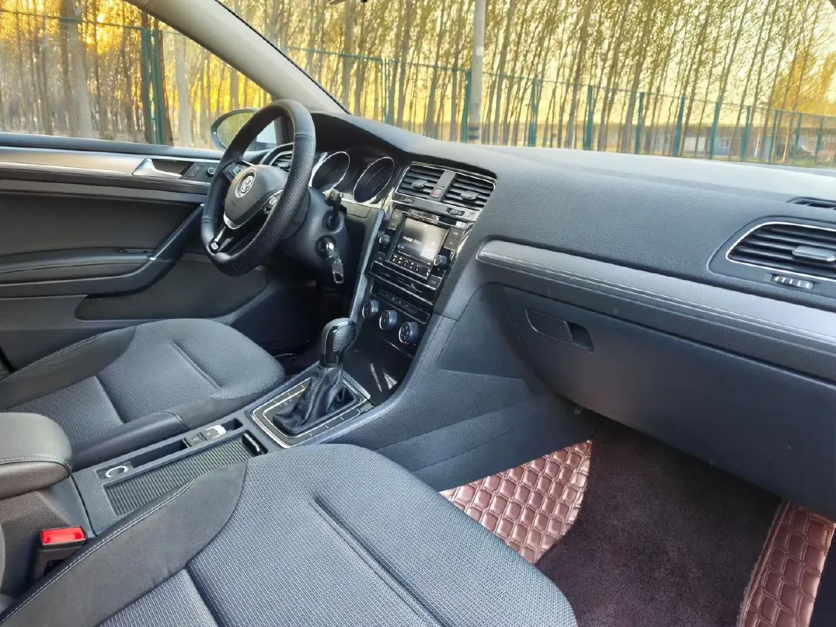 2018 Volkswagen Golf 1.6L 110HP L4 6AT,autocango,china used car exporter,china ev exporter,chinese used car exporter,chinese used ev exporter