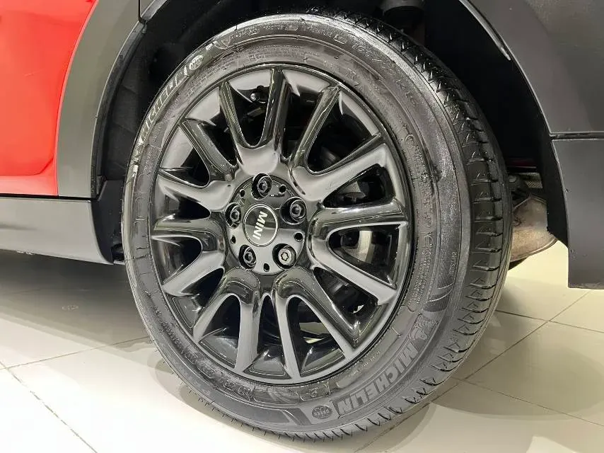 2016 MINI MINI 1.5T 136HP L3 6AT,autocango,china used car exporter,china ev exporter,chinese used car exporter,chinese used ev exporter