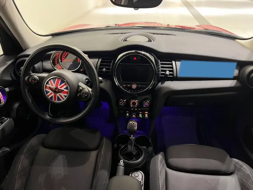 2016 MINI MINI 1.5T 136HP L3 6AT,autocango,china used car exporter,china ev exporter,chinese used car exporter,chinese used ev exporter