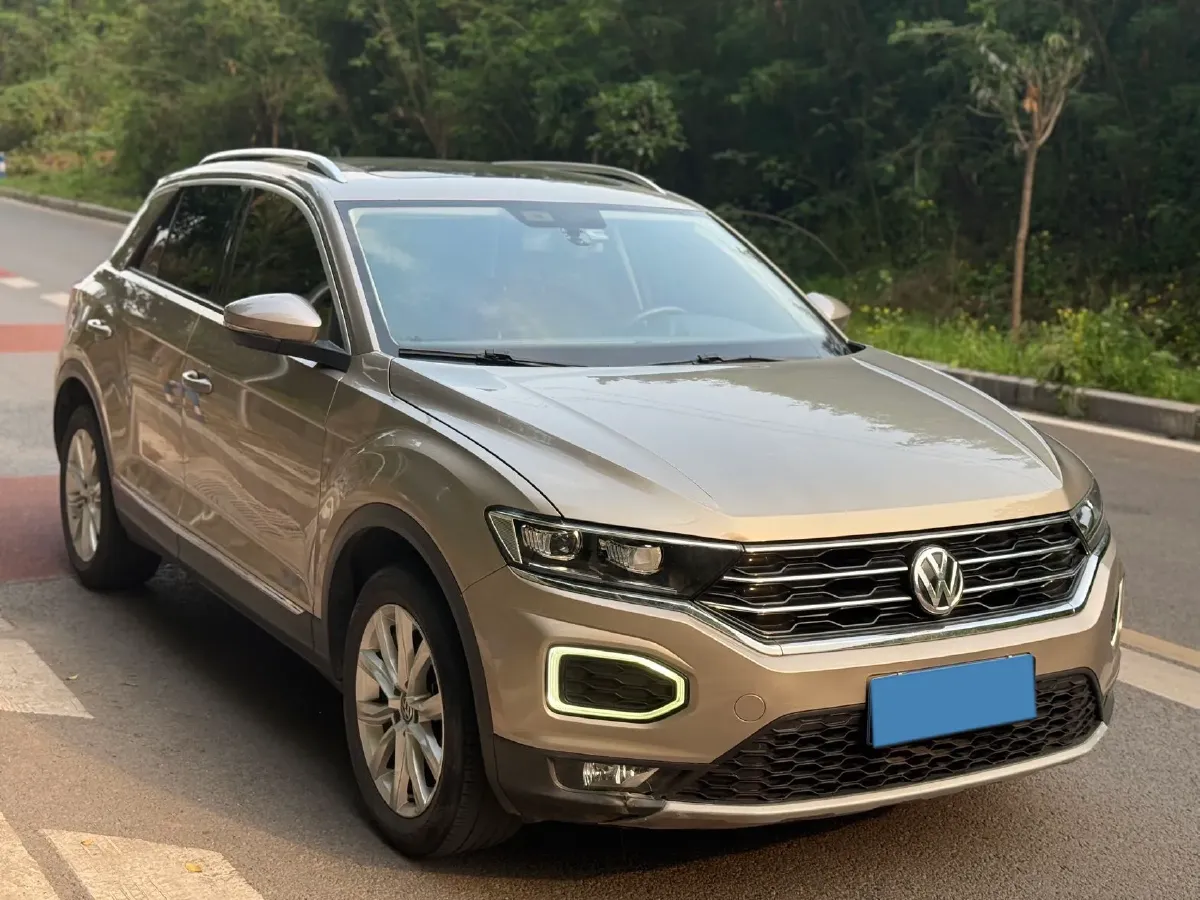 2020 Volkswagen T-Roc 1.4T 131HP L4 7DCT,autocango,china used car exporter,china ev exporter,chinese used car exporter,chinese used ev exporter