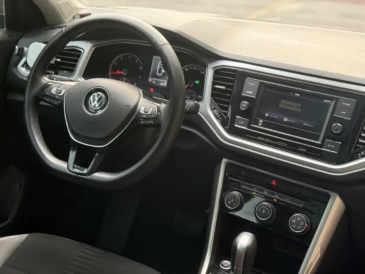 2020 Volkswagen T-Roc 1.4T 131HP L4 7DCT,autocango,china used car exporter,china ev exporter,chinese used car exporter,chinese used ev exporter