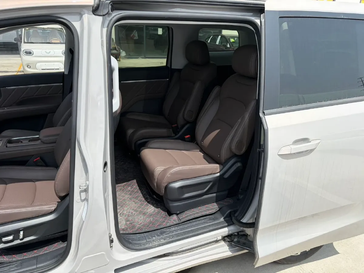 2025 Geely Galaxy L6 1.5L 112HP L4 1DHT PHEV 19.09KWH,autocango,china used car exporter,china ev exporter,chinese used car exporter,chinese used ev exporter