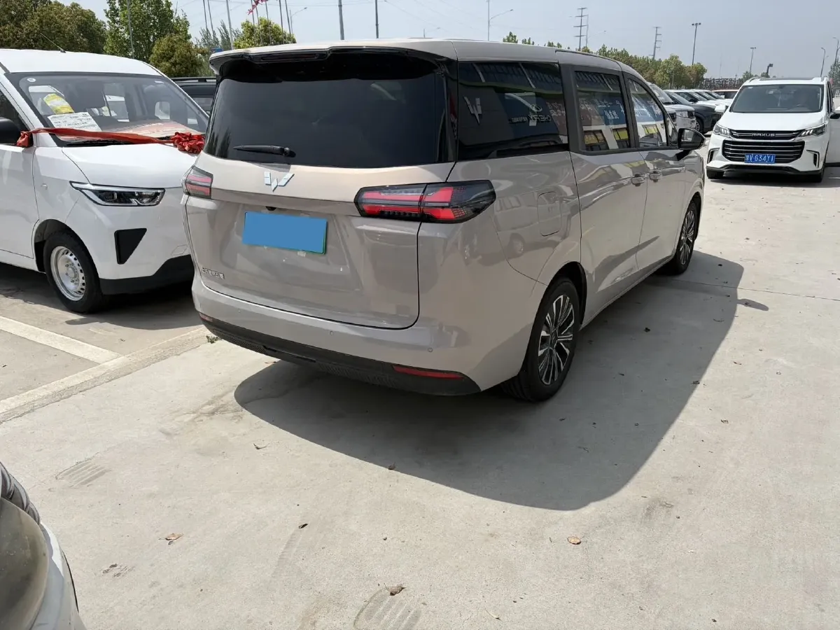 2025 Geely Galaxy L6 1.5L 112HP L4 1DHT PHEV 19.09KWH,autocango,china used car exporter,china ev exporter,chinese used car exporter,chinese used ev exporter