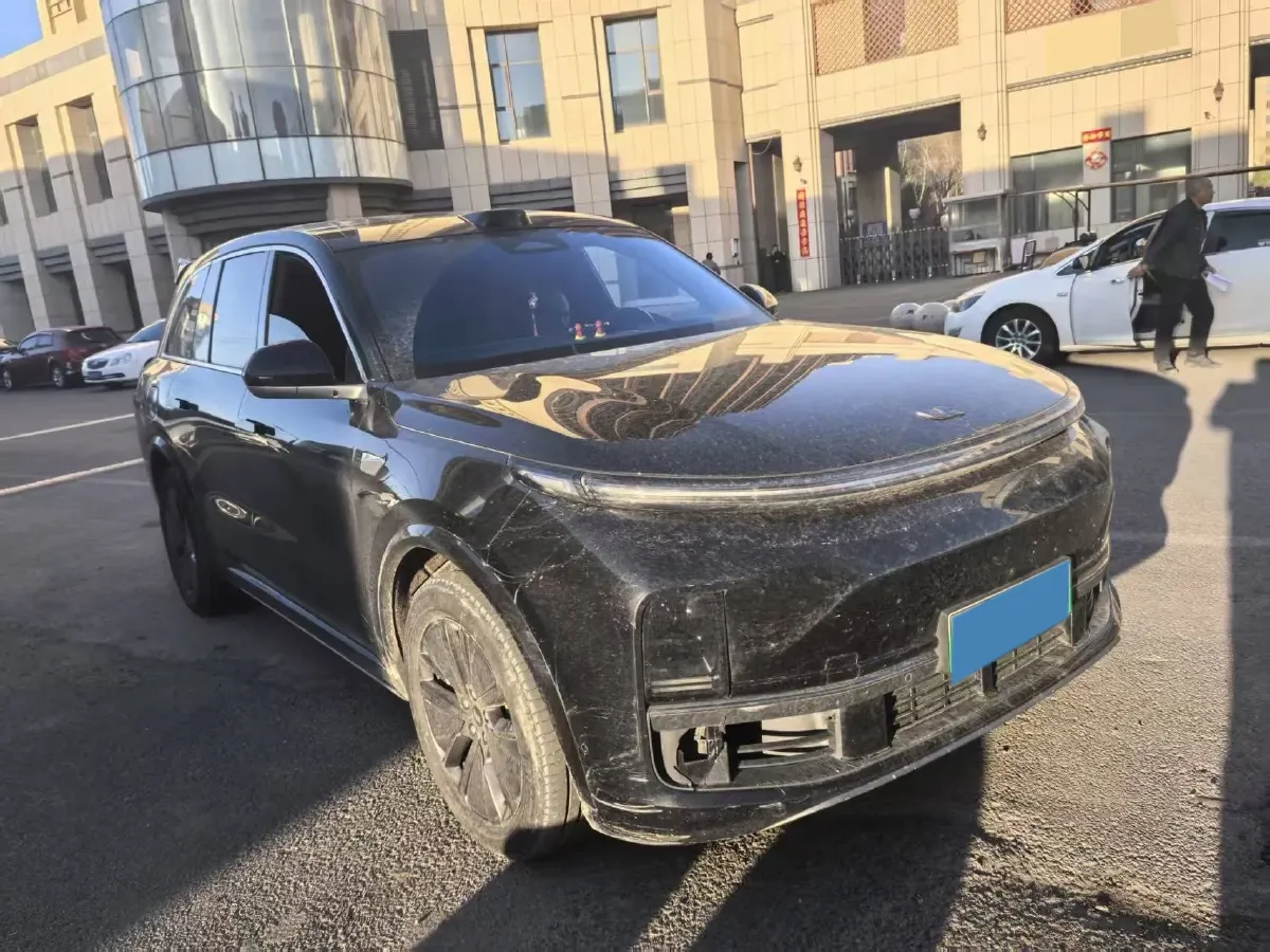 2024 Volvo S60 2.0T 197HP L4 7DCT,autocango,china used car exporter,china ev exporter,chinese used car exporter,chinese used ev exporter