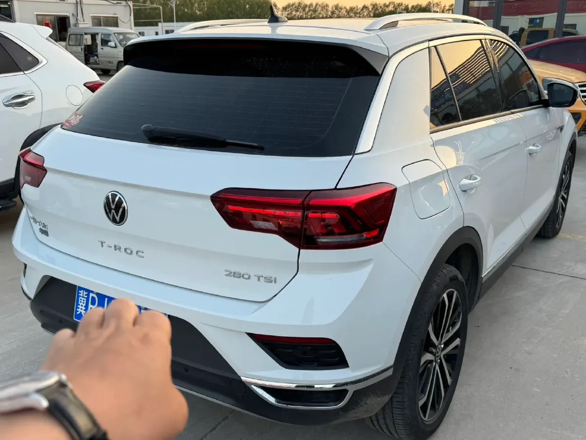 2022 Volkswagen T-Roc 1.4T 150HP L4 7DCT,autocango,china used car exporter,china ev exporter,chinese used car exporter,chinese used ev exporter