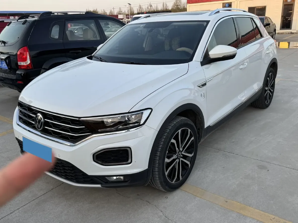 2022 Volkswagen T-Roc 1.4T 150HP L4 7DCT,autocango,china used car exporter,china ev exporter,chinese used car exporter,chinese used ev exporter