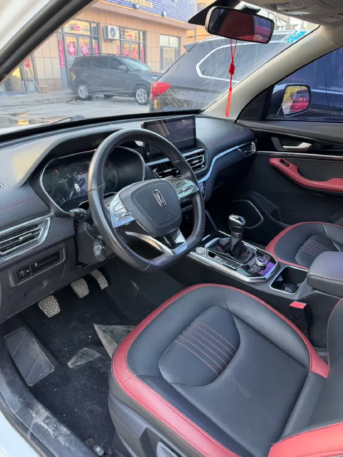 2019 Bestune T33 1.6L 114HP L4 5MT,autocango,china used car exporter,china ev exporter,chinese used car exporter,chinese used ev exporter