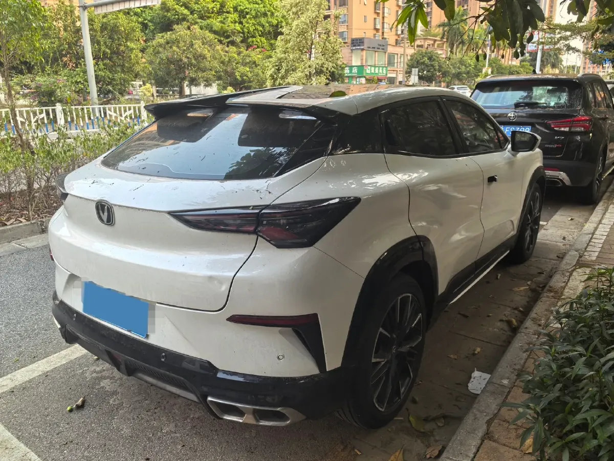 2023 ChangAn UNI-T 1.5T 188HP L4 7DCT,autocango,china used car exporter,china ev exporter,chinese used car exporter,chinese used ev exporter