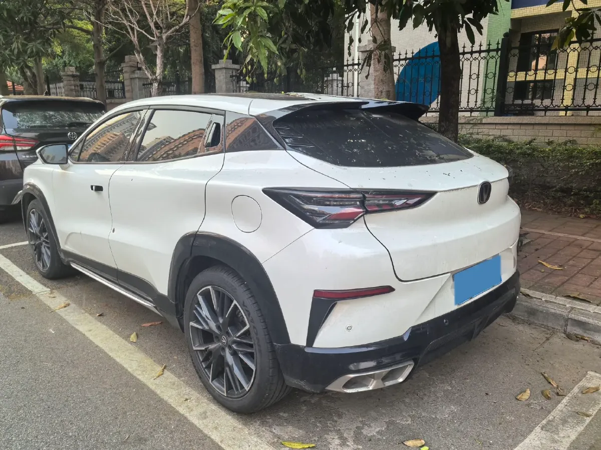 2023 ChangAn UNI-T 1.5T 188HP L4 7DCT,autocango,china used car exporter,china ev exporter,chinese used car exporter,chinese used ev exporter