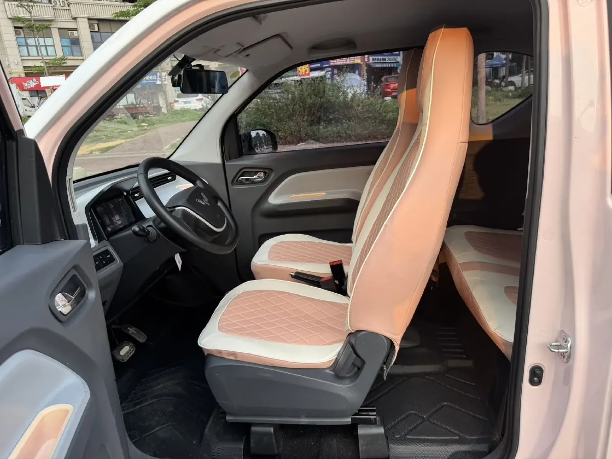 2021 WuLing HongGuang MINI EV BEV 13.9KWH,autocango,china used car exporter,china ev exporter,chinese used car exporter,chinese used ev exporter