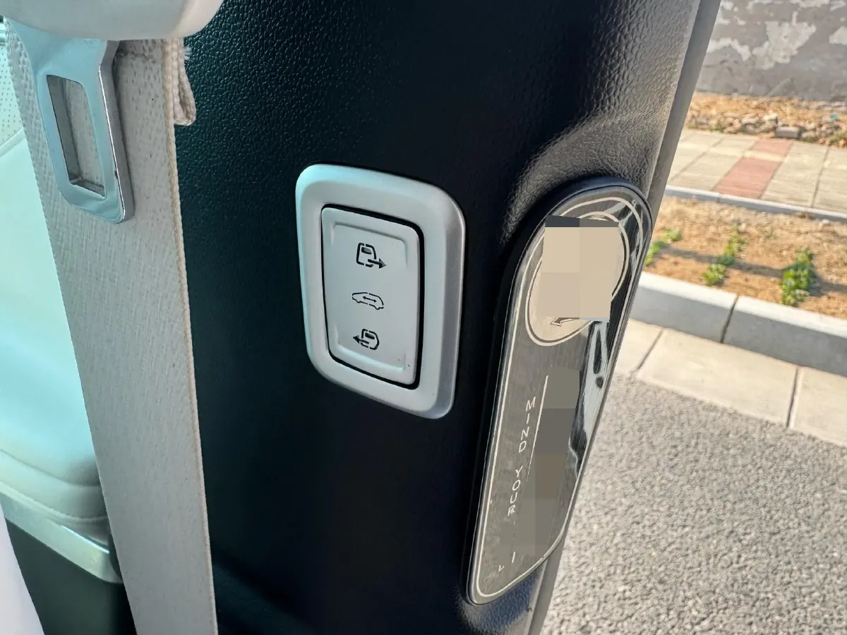 2024 Buick GL8 1.5T 180HP L4 2DHT PHEV 24.4KWH,autocango,china used car exporter,china ev exporter,chinese used car exporter,chinese used ev exporter