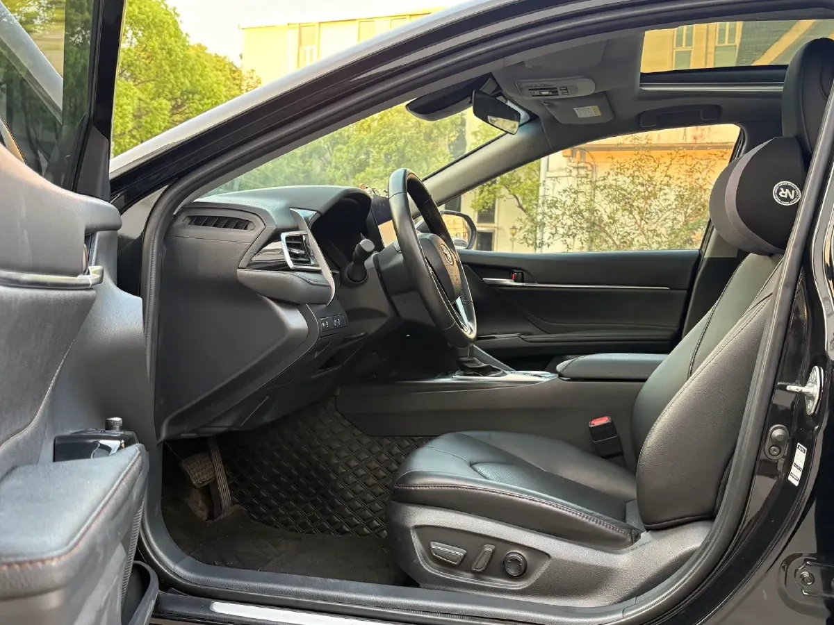 2023 Toyota Camry 2.5L 178HP L4 E-CVT Hybrid,autocango,china used car exporter,china ev exporter,chinese used car exporter,chinese used ev exporter