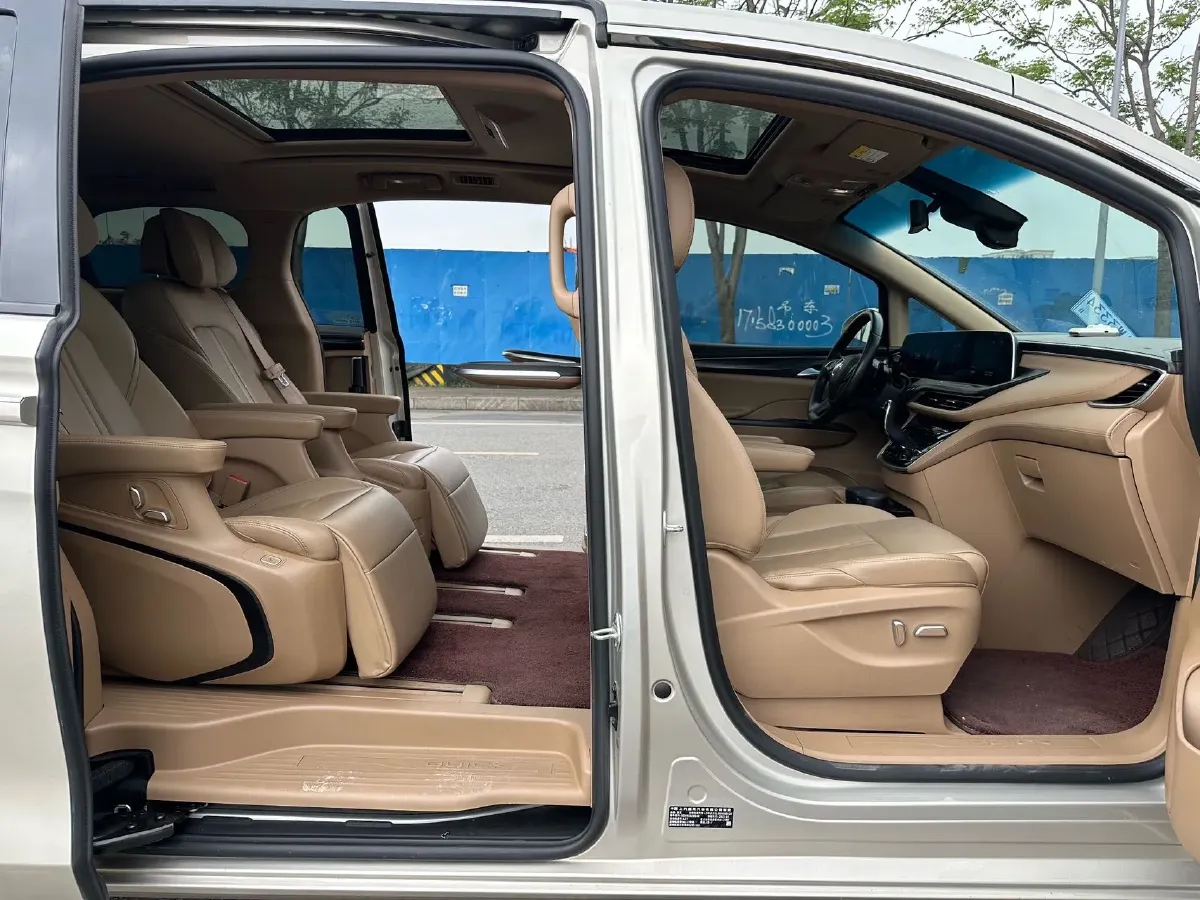 2021 Buick GL8 2.0T 237HP L4 9AT,autocango,china used car exporter,china ev exporter,chinese used car exporter,chinese used ev exporter