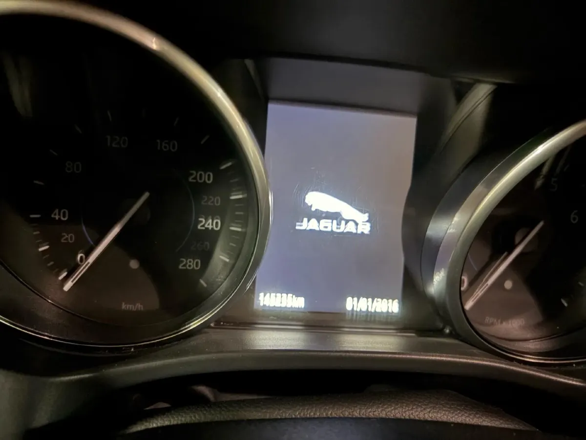 2018 Jaguar F-PACE 2.0T 250HP L4 8AT,autocango,china used car exporter,china ev exporter,chinese used car exporter,chinese used ev exporter