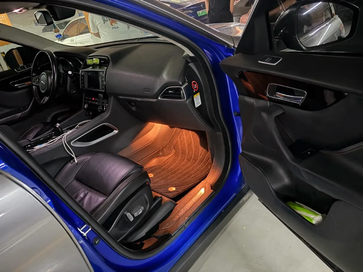 2018 Jaguar F-PACE 2.0T 250HP L4 8AT,autocango,china used car exporter,china ev exporter,chinese used car exporter,chinese used ev exporter