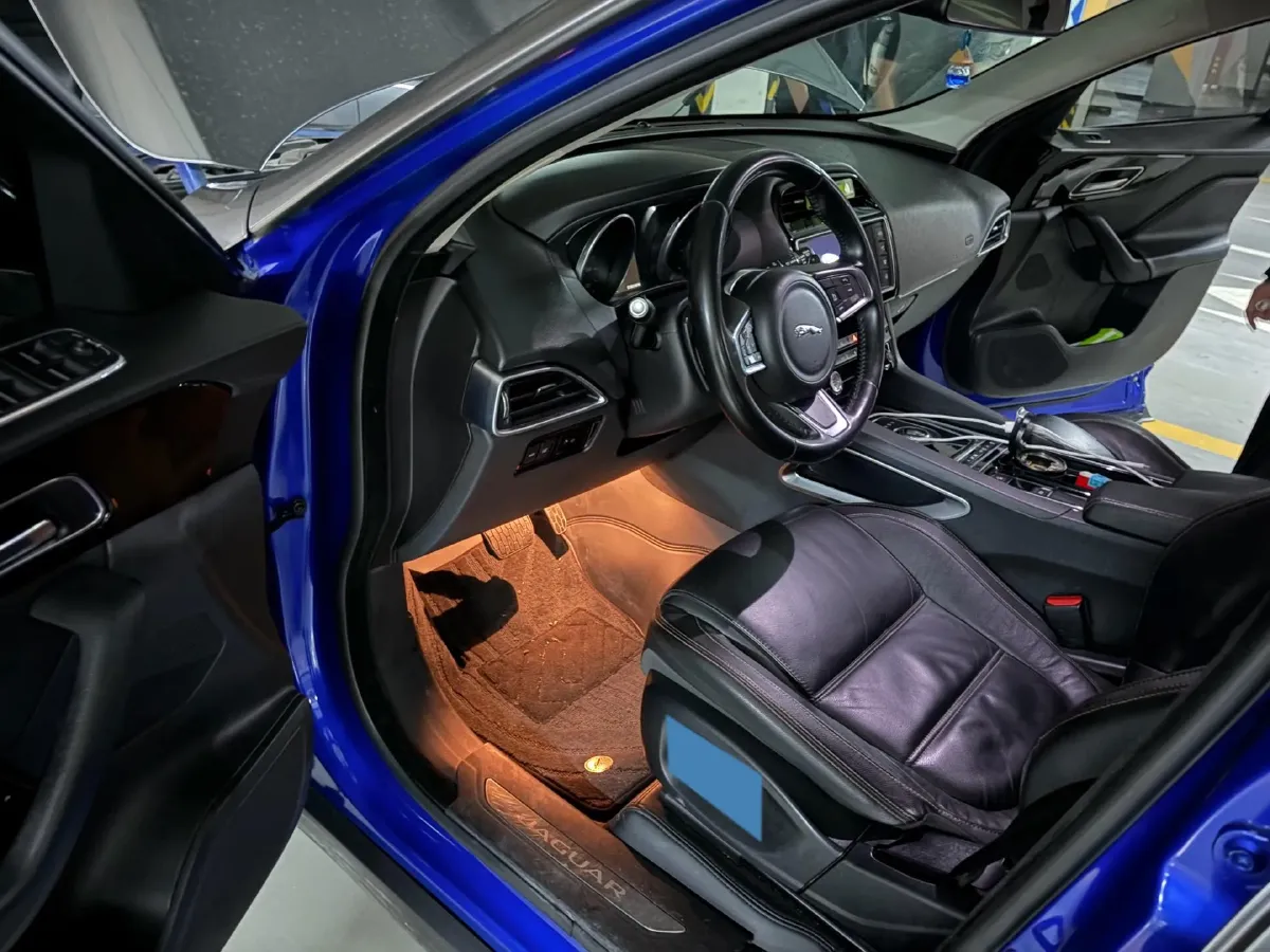 2018 Jaguar F-PACE 2.0T 250HP L4 8AT,autocango,china used car exporter,china ev exporter,chinese used car exporter,chinese used ev exporter