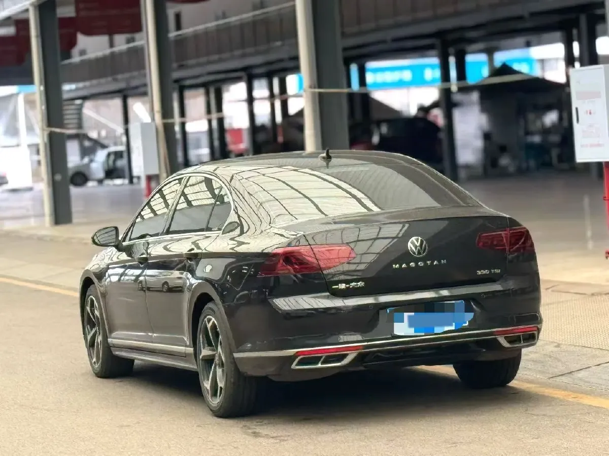 2023 Volkswagen Magotan 2.0T 186HP L4 7DCT,autocango,china used car exporter,china ev exporter,chinese used car exporter,chinese used ev exporter