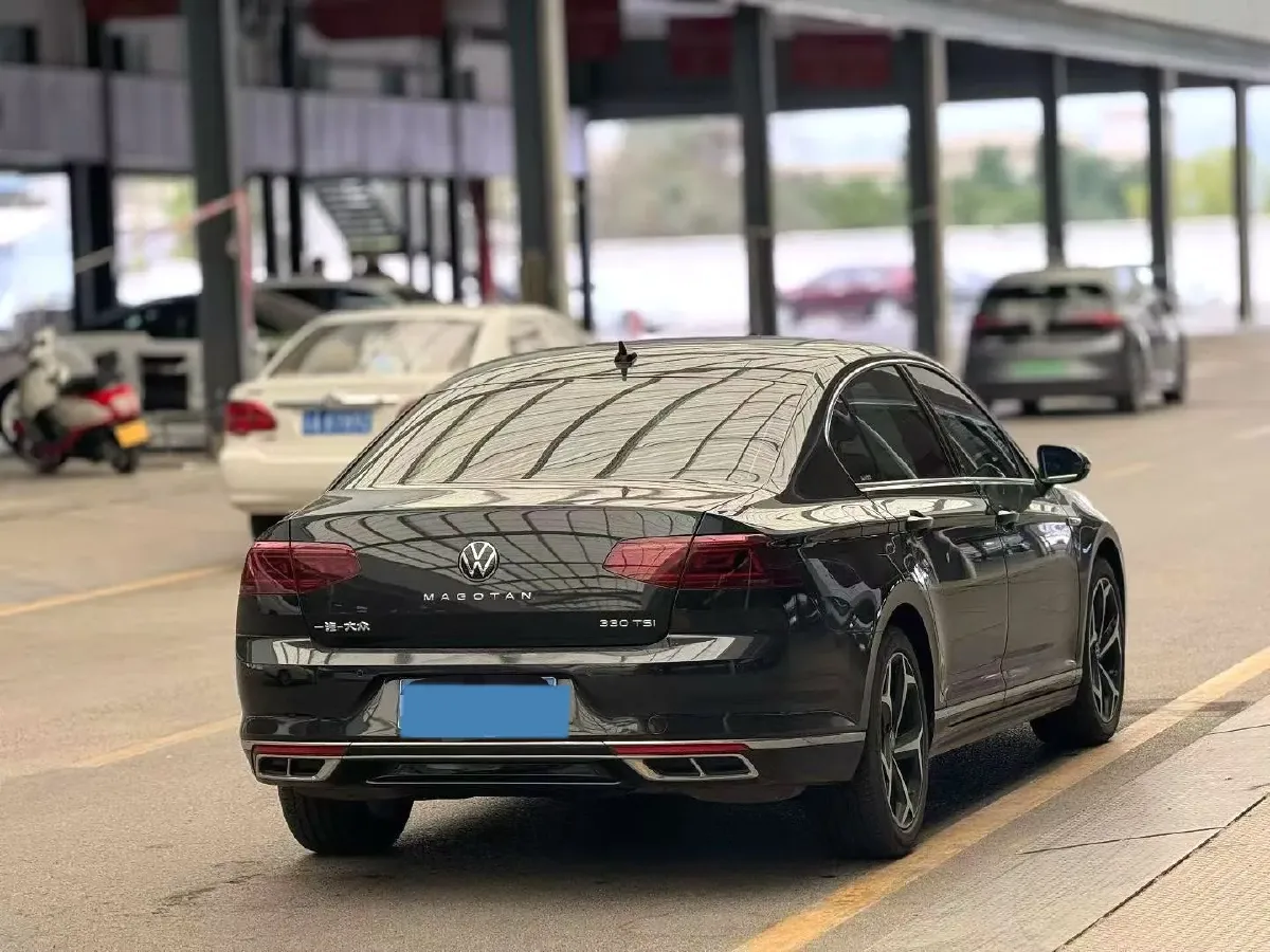 2023 Volkswagen Magotan 2.0T 186HP L4 7DCT,autocango,china used car exporter,china ev exporter,chinese used car exporter,chinese used ev exporter