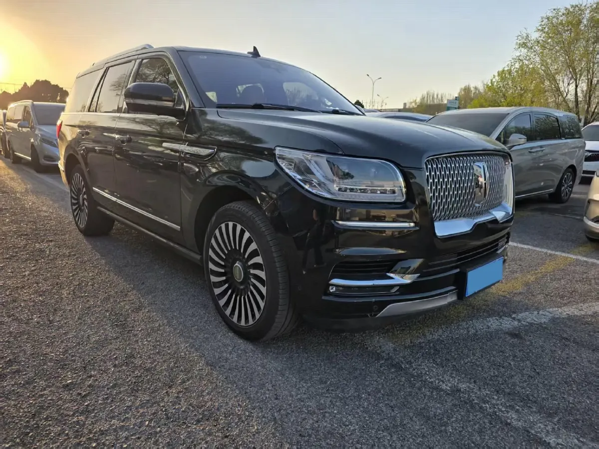 2018 Lincoln Navigator 3.5T 415HP V6 10AT,autocango,china used car exporter,china ev exporter,chinese used car exporter,chinese used ev exporter