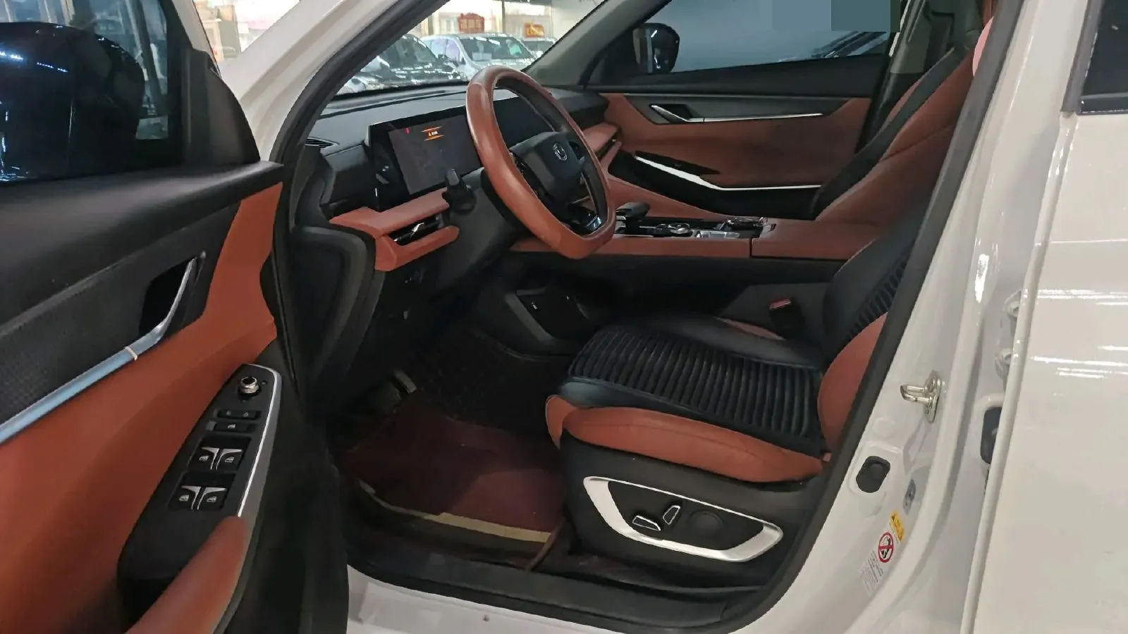 2024 ChangAn CS75 Plus 1.5T 188HP L4 8AT,autocango,china used car exporter,china ev exporter,chinese used car exporter,chinese used ev exporter