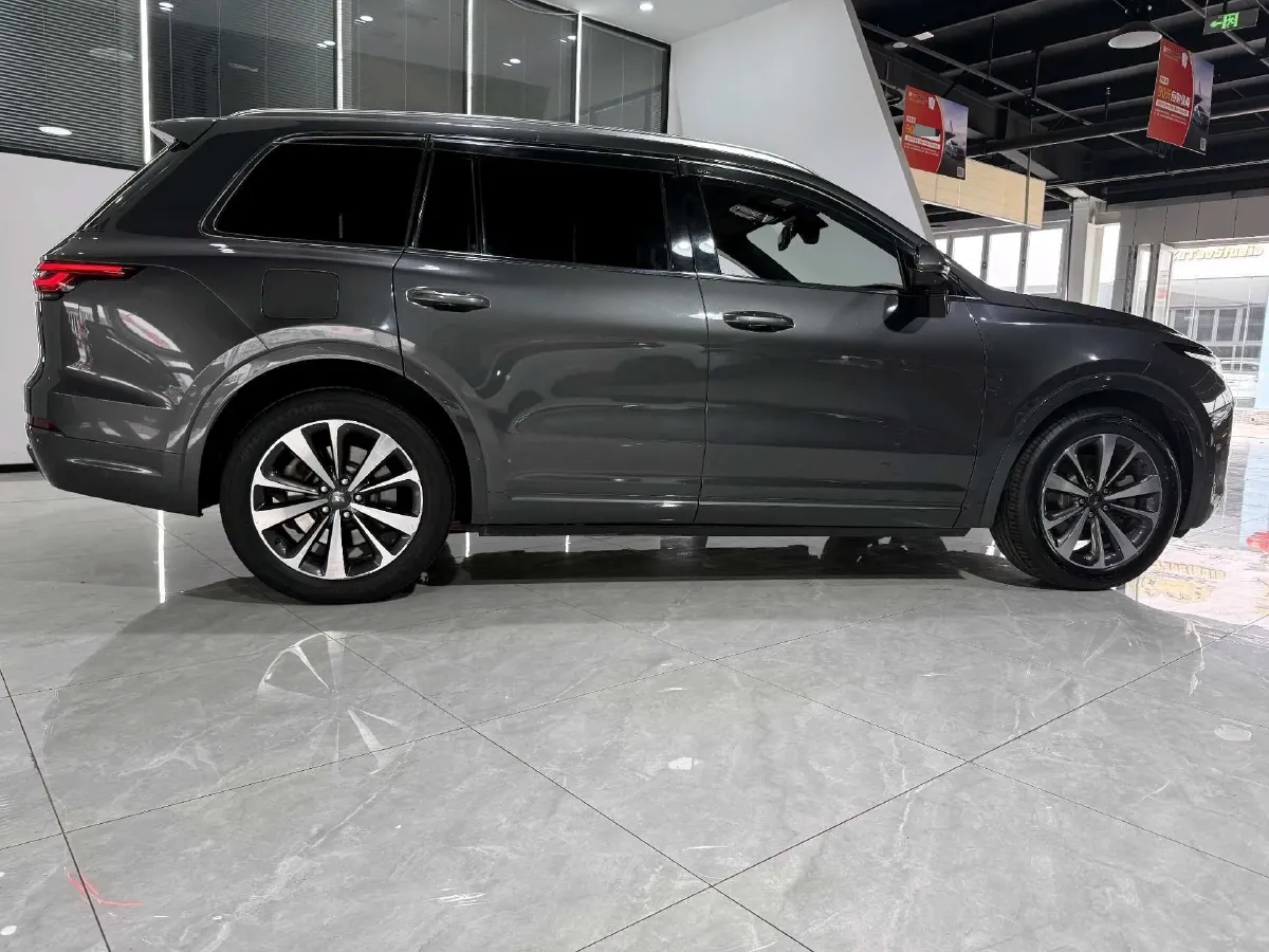 2020 Li ONE Range Extended 131HP REEV 40.5KWH,autocango,china used car exporter,china ev exporter,chinese used car exporter,chinese used ev exporter