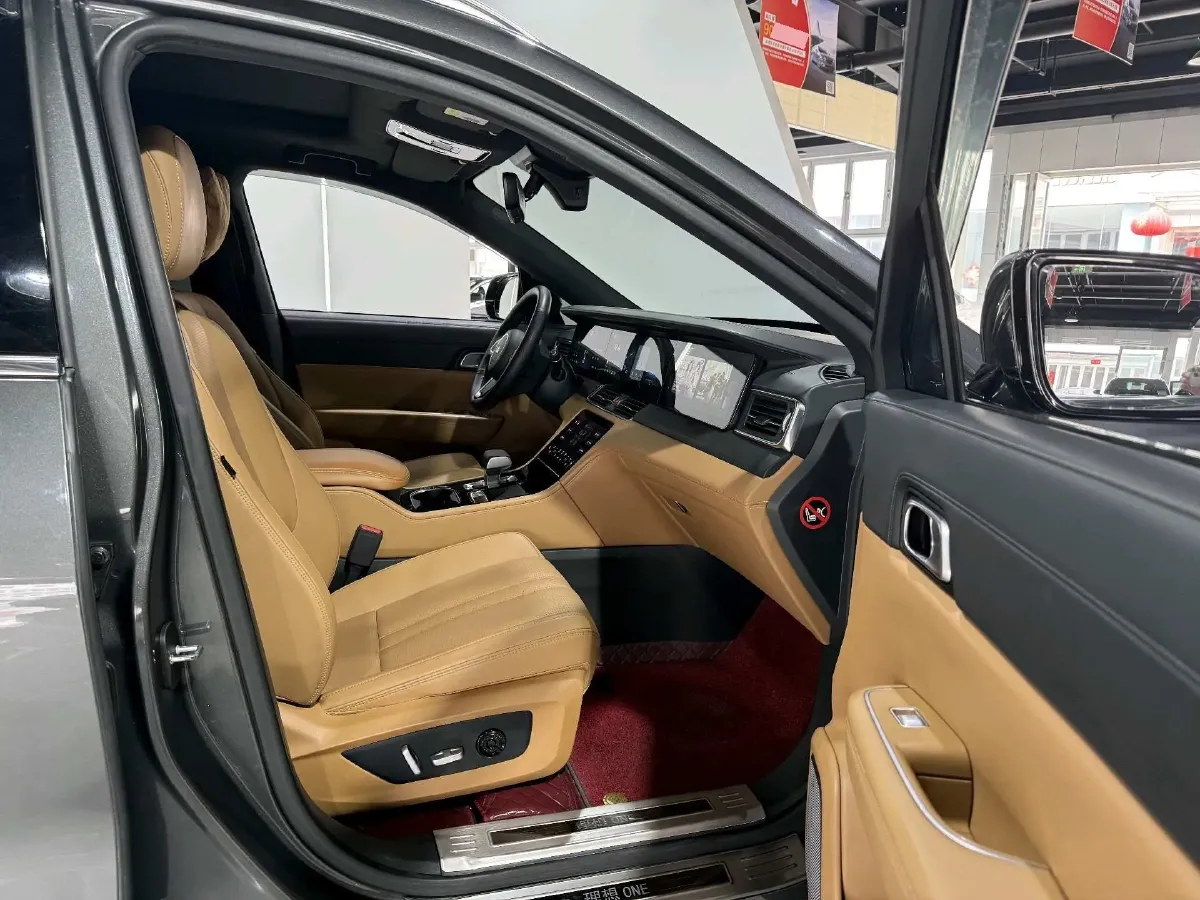 2020 Li ONE Range Extended 131HP REEV 40.5KWH,autocango,china used car exporter,china ev exporter,chinese used car exporter,chinese used ev exporter