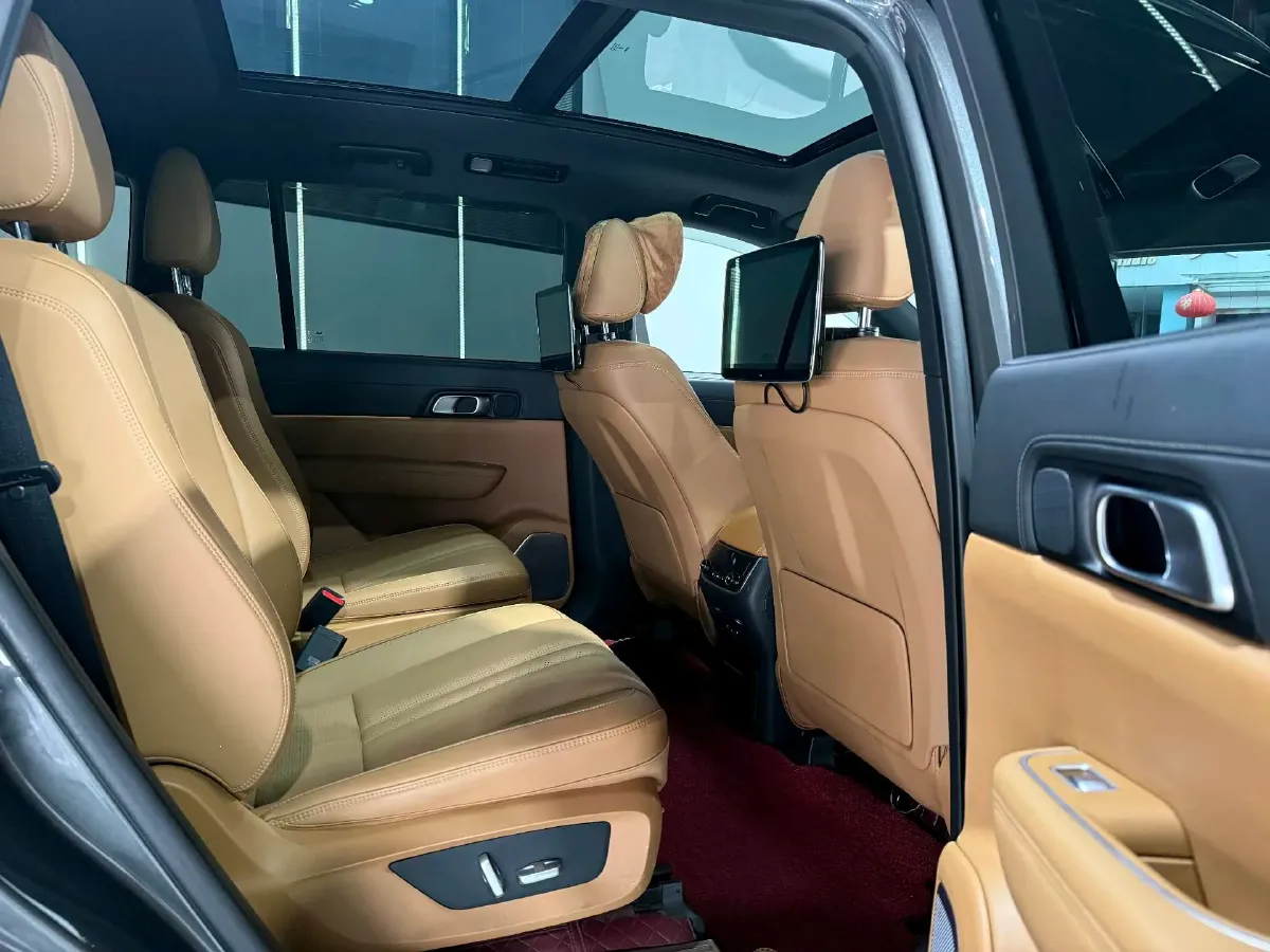 2020 Li ONE Range Extended 131HP REEV 40.5KWH,autocango,china used car exporter,china ev exporter,chinese used car exporter,chinese used ev exporter