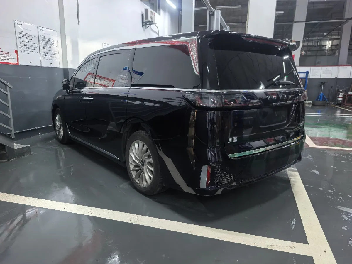 2022 Voyah Dream 1.5T 136HP L4 PHEV 25.57KWH,autocango,china used car exporter,china ev exporter,chinese used car exporter,chinese used ev exporter