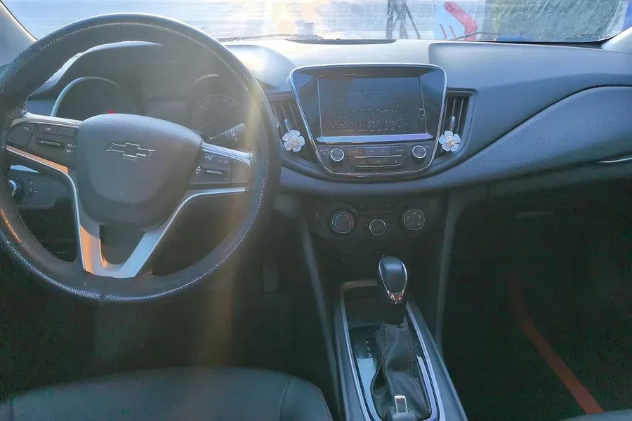 2019 Chevrolet Monza 1.0T 125HP L3 6DCT,autocango,china used car exporter,china ev exporter,chinese used car exporter,chinese used ev exporter