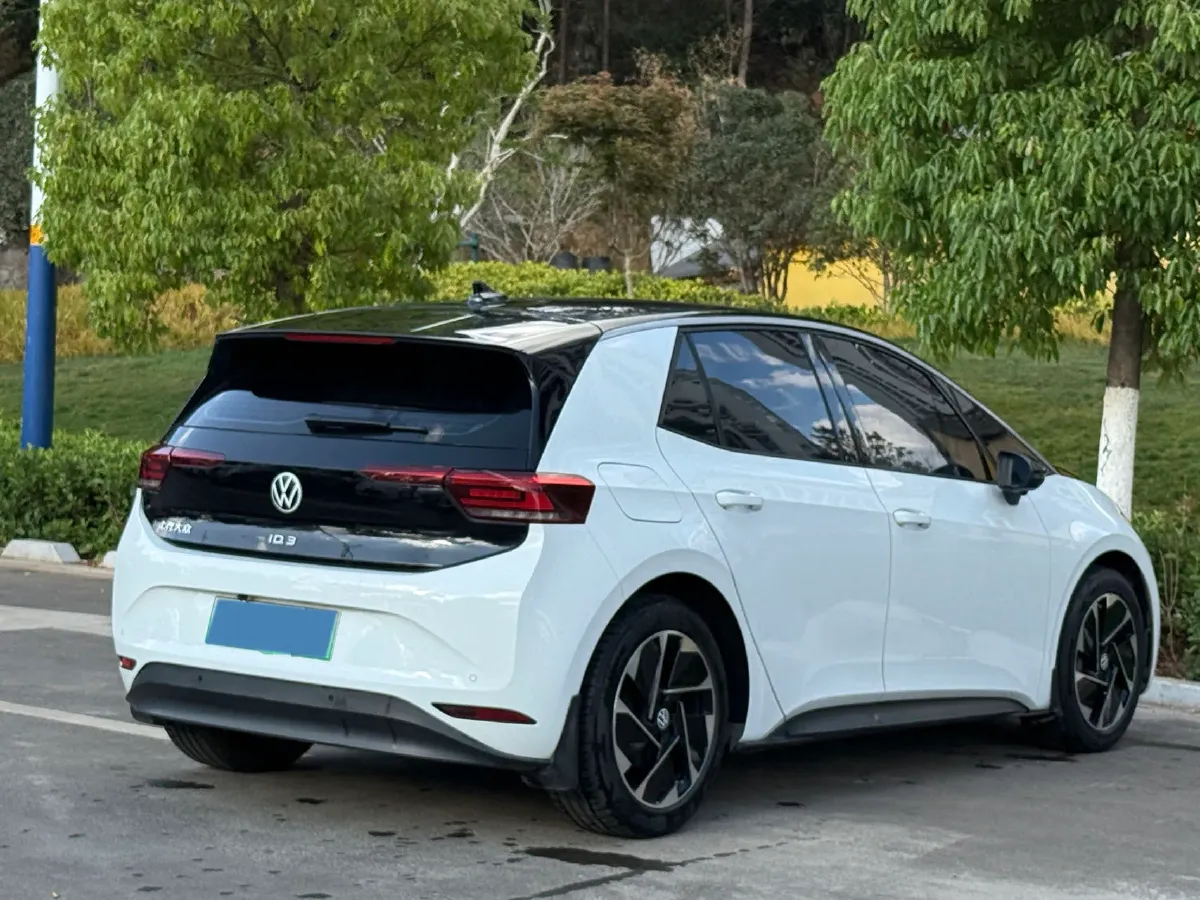 2025 Volkswagen ID.3 BEV 52.8KWH,autocango,china used car exporter,china ev exporter,chinese used car exporter,chinese used ev exporter