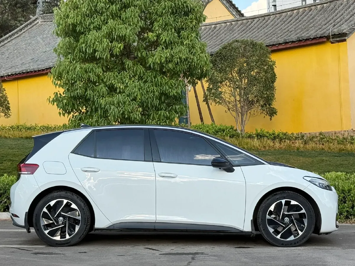 2025 Volkswagen ID.3 BEV 52.8KWH,autocango,china used car exporter,china ev exporter,chinese used car exporter,chinese used ev exporter