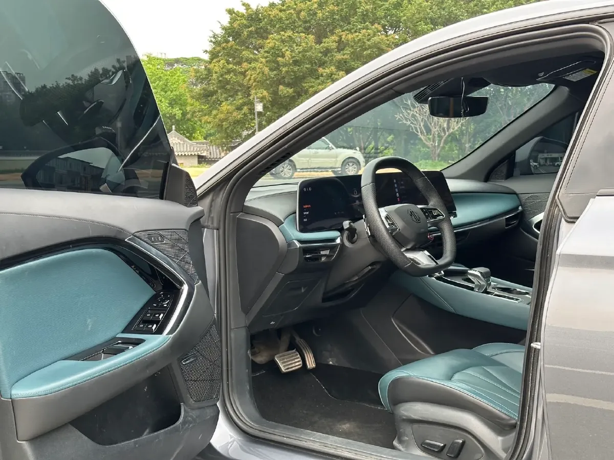 2023 MG 7 1.5T 188HP L4 7DCT,autocango,china used car exporter,china ev exporter,chinese used car exporter,chinese used ev exporter