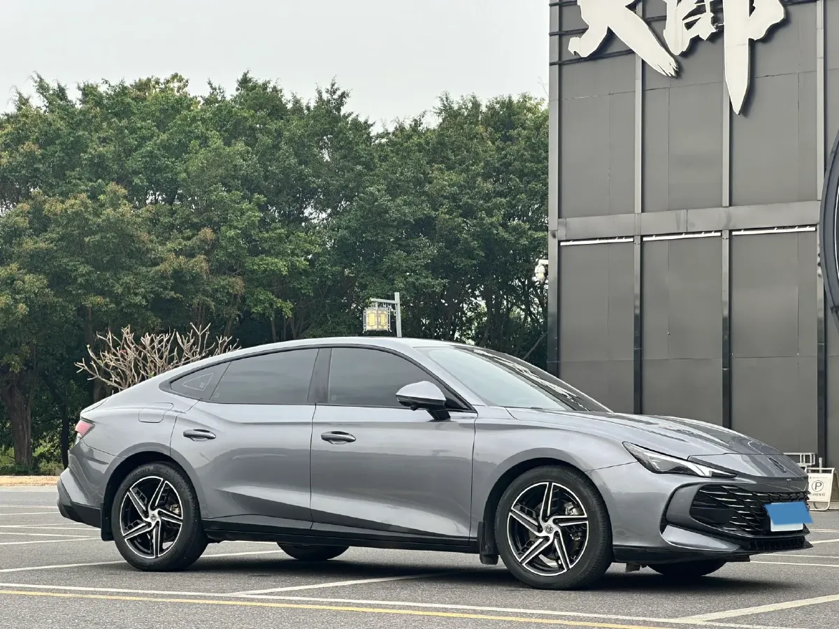 2023 MG 7 1.5T 188HP L4 7DCT,autocango,china used car exporter,china ev exporter,chinese used car exporter,chinese used ev exporter