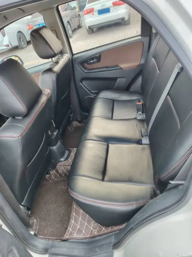 2012 JMC YuHu 7 2.4L 136HP L4 5MT,autocango,china used car exporter,china ev exporter,chinese used car exporter,chinese used ev exporter