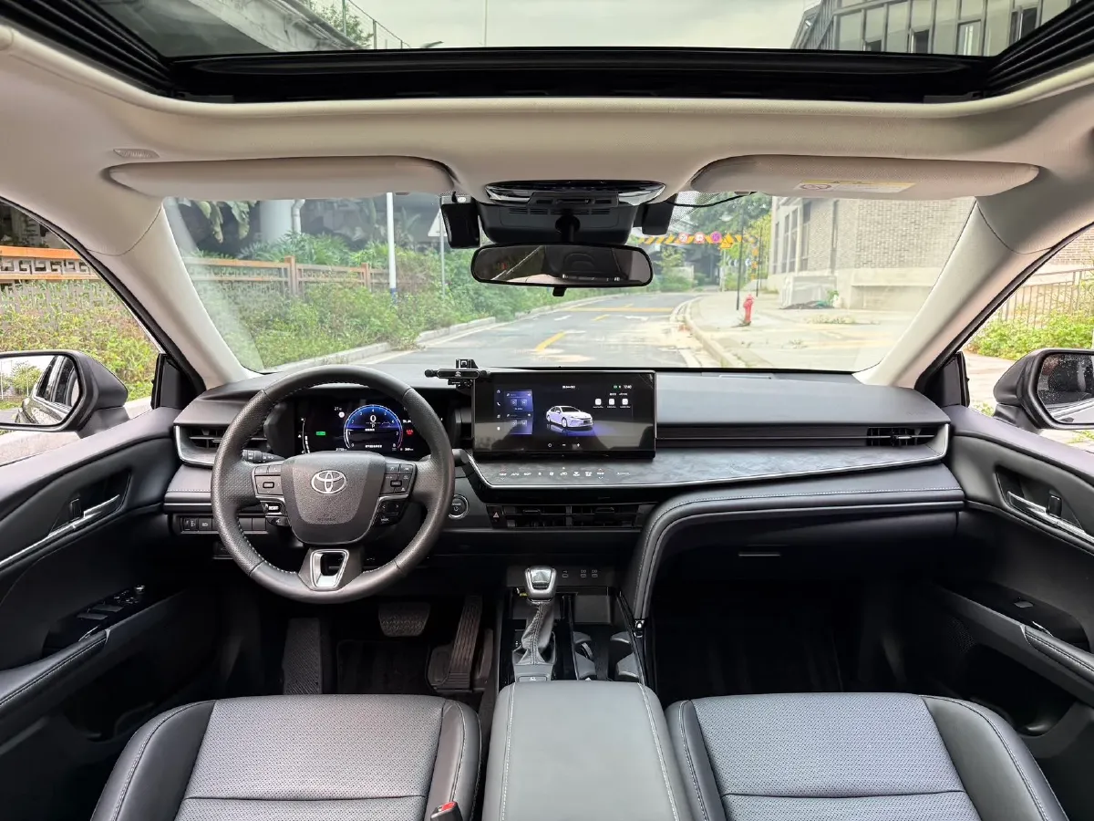 2024 Toyota Camry 2.0L 152HP L4 E-CVT Hybrid,autocango,china used car exporter,china ev exporter,chinese used car exporter,chinese used ev exporter