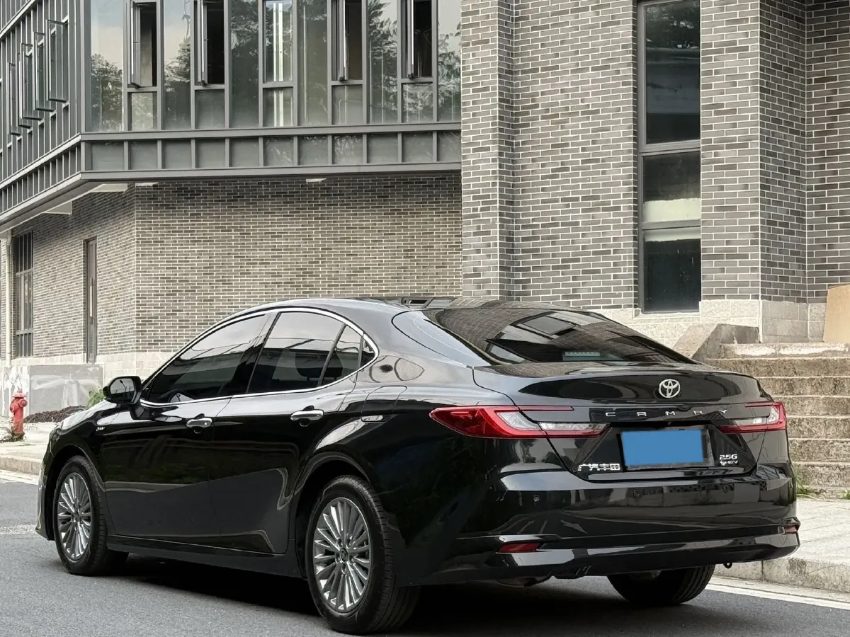 2024 Toyota Camry 2.0L 152HP L4 E-CVT Hybrid,autocango,china used car exporter,china ev exporter,chinese used car exporter,chinese used ev exporter