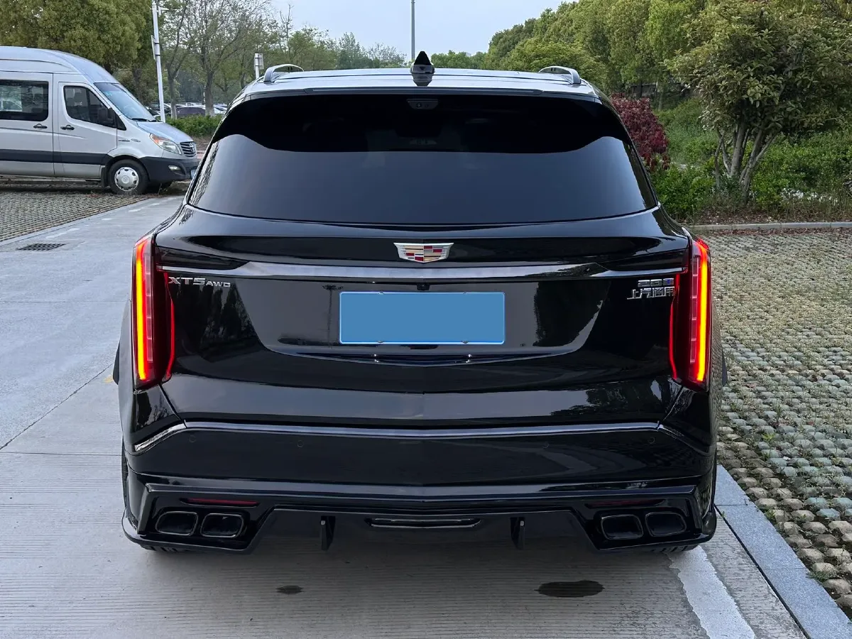 2025 Cadillac XT5 2.0T 237HP L4 9AT,autocango,china used car exporter,china ev exporter,chinese used car exporter,chinese used ev exporter