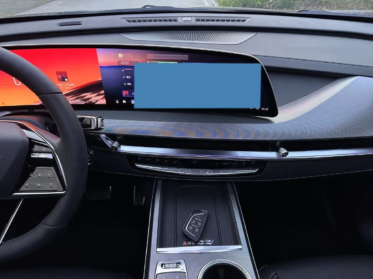 2025 Cadillac XT5 2.0T 237HP L4 9AT,autocango,china used car exporter,china ev exporter,chinese used car exporter,chinese used ev exporter