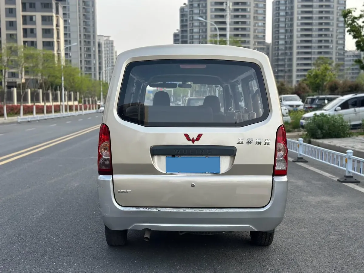 2017 WuLing RongGuang 1.5L 107HP L4 5MT,autocango,china used car exporter,china ev exporter,chinese used car exporter,chinese used ev exporter
