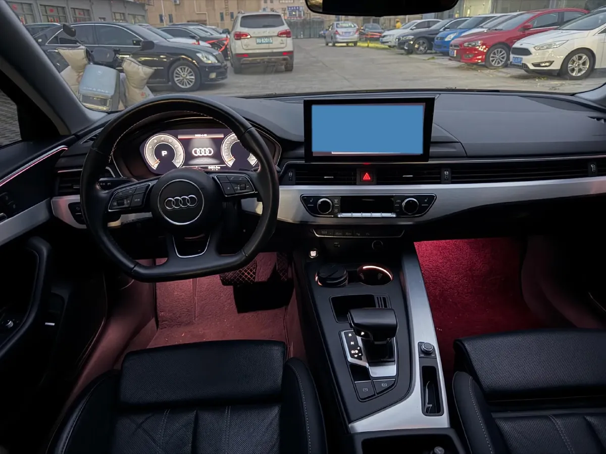 2020 Audi A4L 2.0T 190HP L4 7DCT,autocango,china used car exporter,china ev exporter,chinese used car exporter,chinese used ev exporter