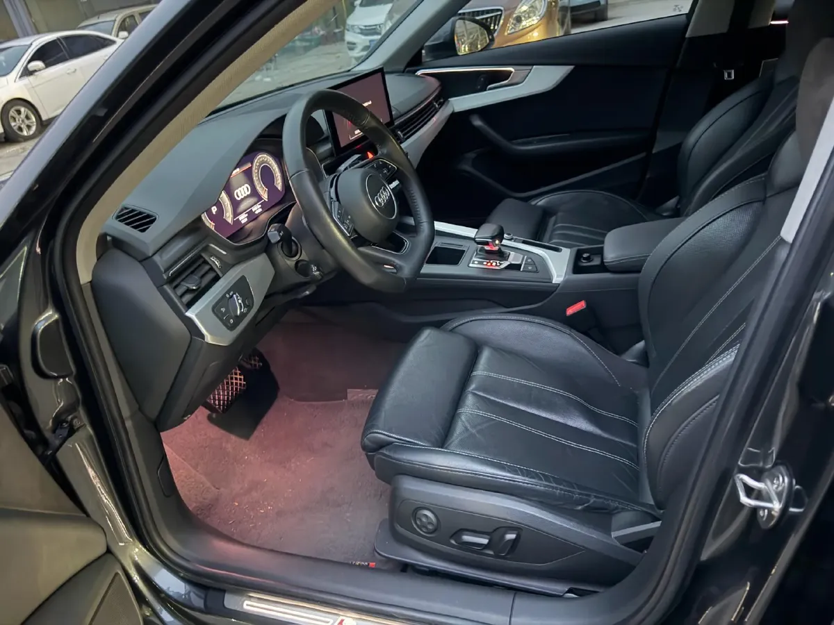 2020 Audi A4L 2.0T 190HP L4 7DCT,autocango,china used car exporter,china ev exporter,chinese used car exporter,chinese used ev exporter