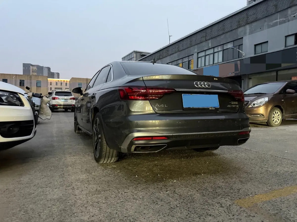 2020 Audi A4L 2.0T 190HP L4 7DCT,autocango,china used car exporter,china ev exporter,chinese used car exporter,chinese used ev exporter