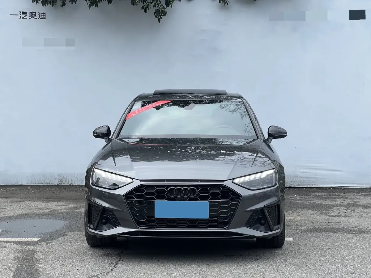 2024 Audi A4L 2.0T 190HP L4 7DCT,autocango,china used car exporter,china ev exporter,chinese used car exporter,chinese used ev exporter