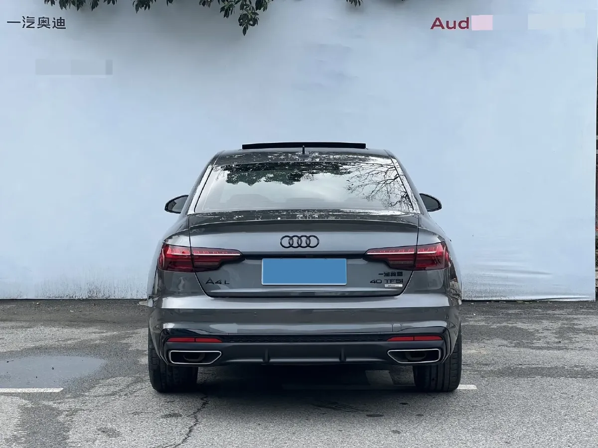 2024 Audi A4L 2.0T 190HP L4 7DCT,autocango,china used car exporter,china ev exporter,chinese used car exporter,chinese used ev exporter